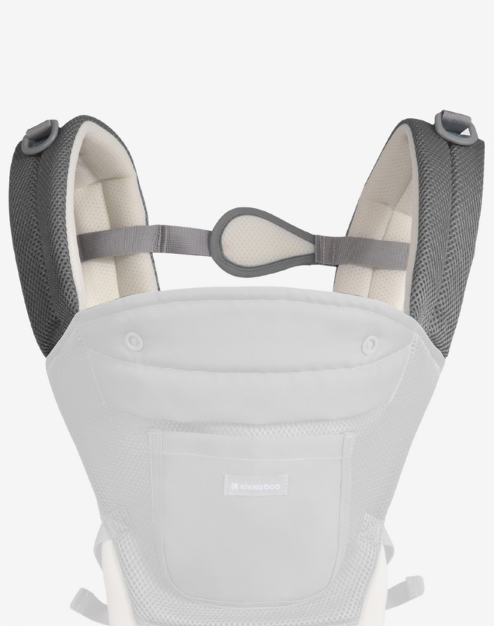 An additional belt keeps the shoulder straps securely in place, preventing them from sliding off and enhancing the carrier’s stability and safety.