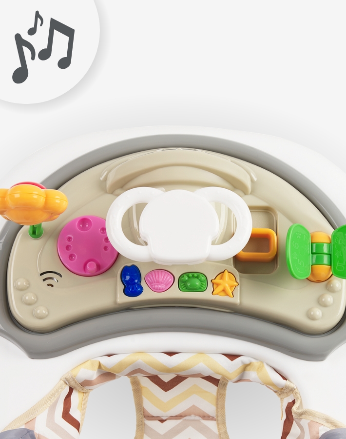 È dotato di un pannello musicale staccabile con giocattoli e melodie coinvolgenti, che offre un intrattenimento divertente e istruttivo, da godersi sia sul prodotto che fuori.