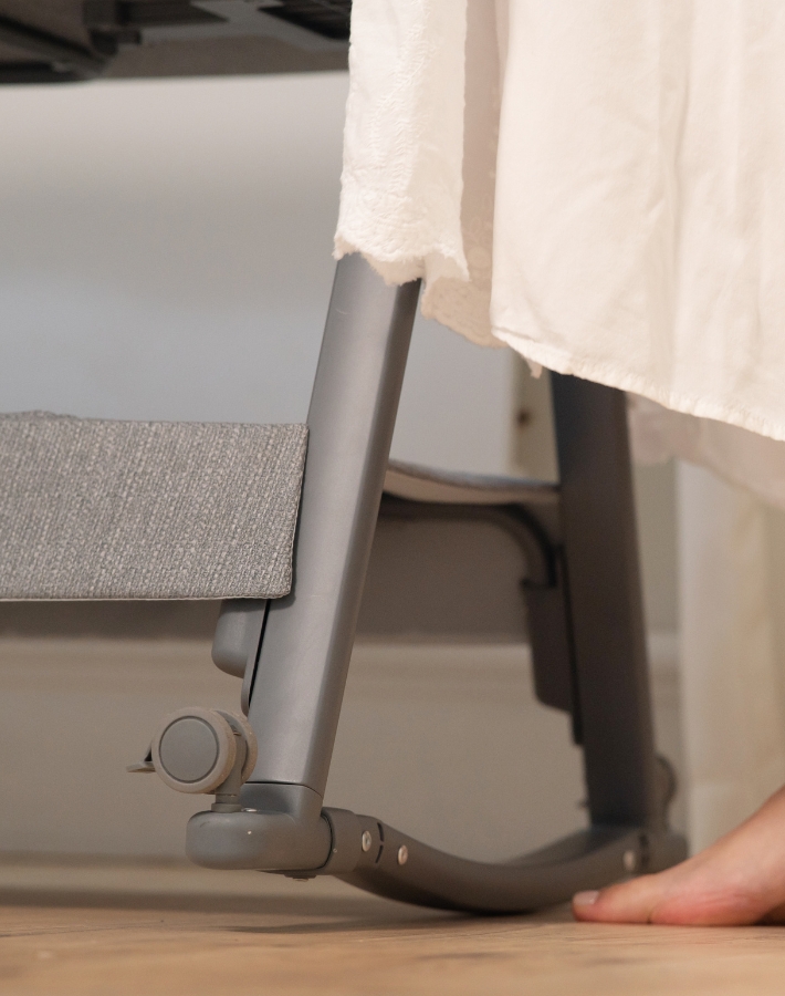 The gentle rocking motion helps calm and soothe your baby into a peaceful sleep. When rocking is no longer needed, the bars can be easily locked for added stability and safety.