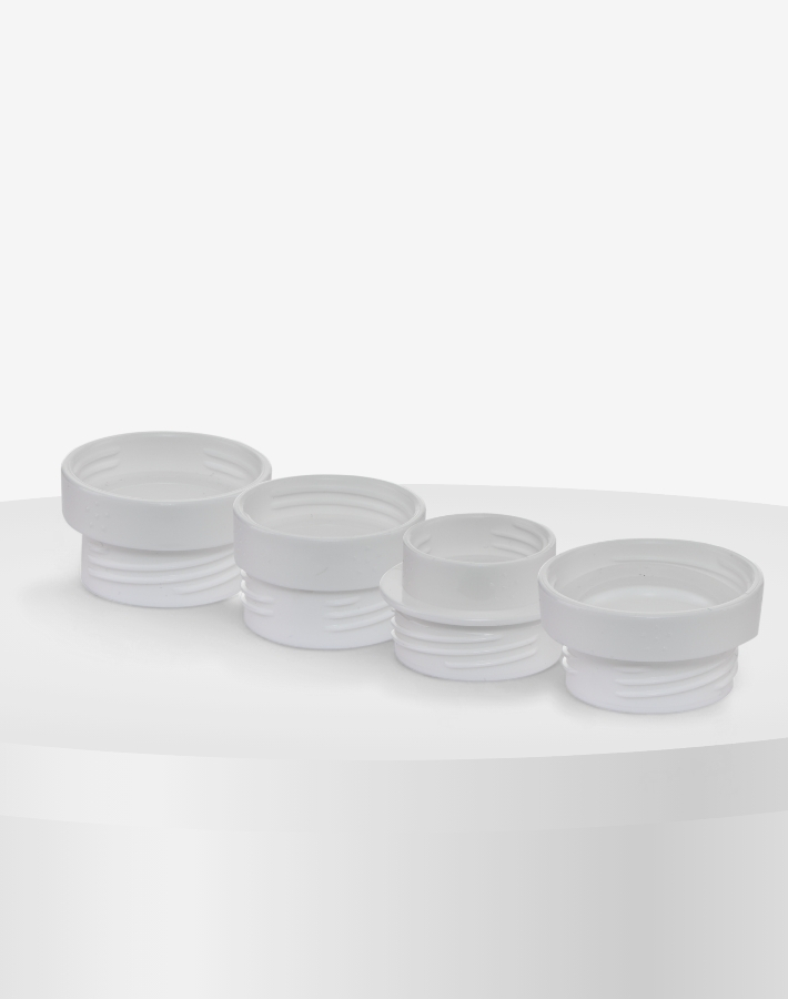 Dotato di quattro diversi adattatori, è sufficientemente versatile da adattarsi alla maggior parte dei biberon. Questa caratteristica consente di riscaldare diversi biberon in modo efficiente, offrendo un'esperienza di allattamento senza problemi.