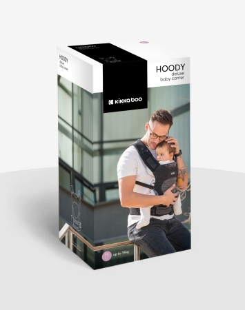 هودی در بسته‌بندی جعبه‌ای کادویی لوکس عرضه می‌شود و آن را به هدیه‌ای ایده‌آل برای والدین جدید تبدیل می‌کند، هدیه‌ای زیبا که آماده است تا خاطره‌ای به یاد ماندنی برایتان رقم بزند.