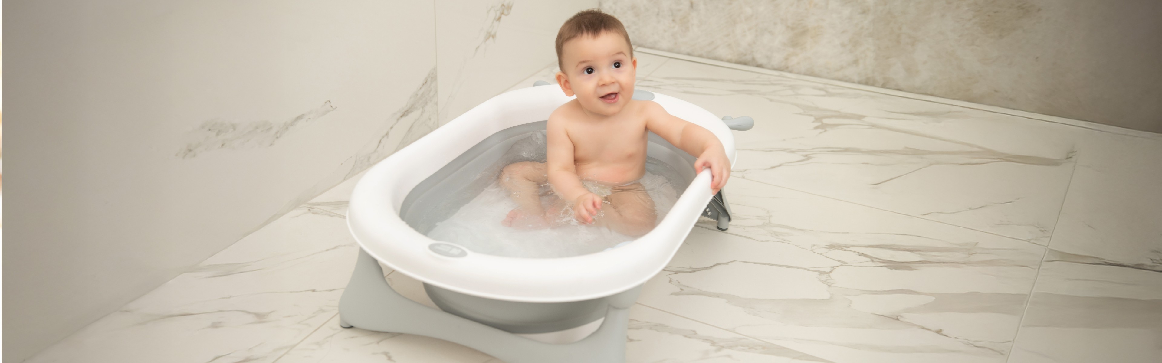 Bathtubs and bathtub stands