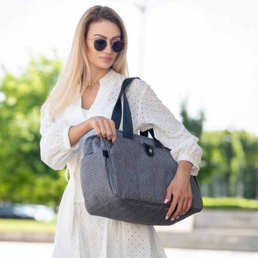 PLEATS MAMA 正規品関税込み NEW SACOCHE BAG BLACK New Sacoche Bag Black : PLEATSMAMA: Sustainable Knit Pleats Bag